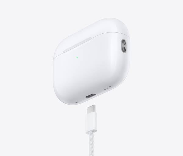 Apple AirPods Pro 2 Type C Port